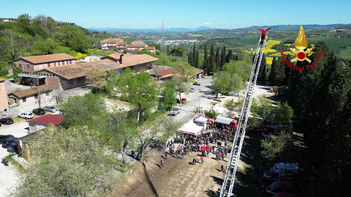 Todi I Vigili Del Fuoco Posano La Prima Pietra Della Nuova Caserma