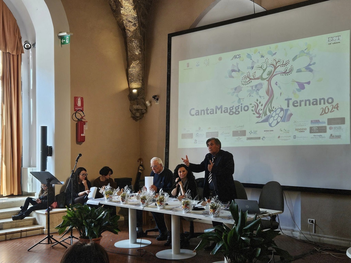 Cantamaggio Concorso Poeti E Terni Umbriaon