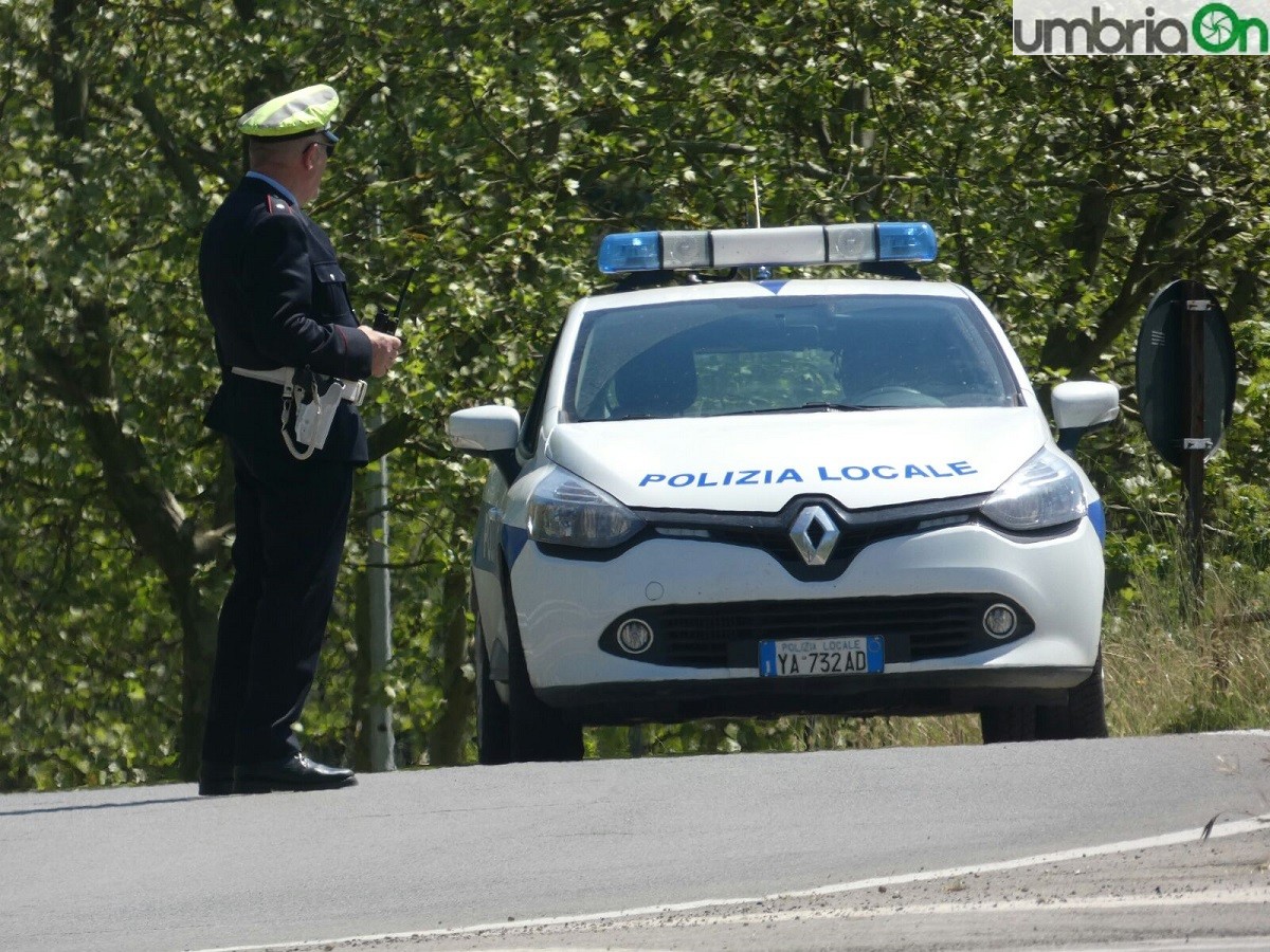 80enne fa sesso con una prostituta davanti alla scuola: denunciati |  umbriaON