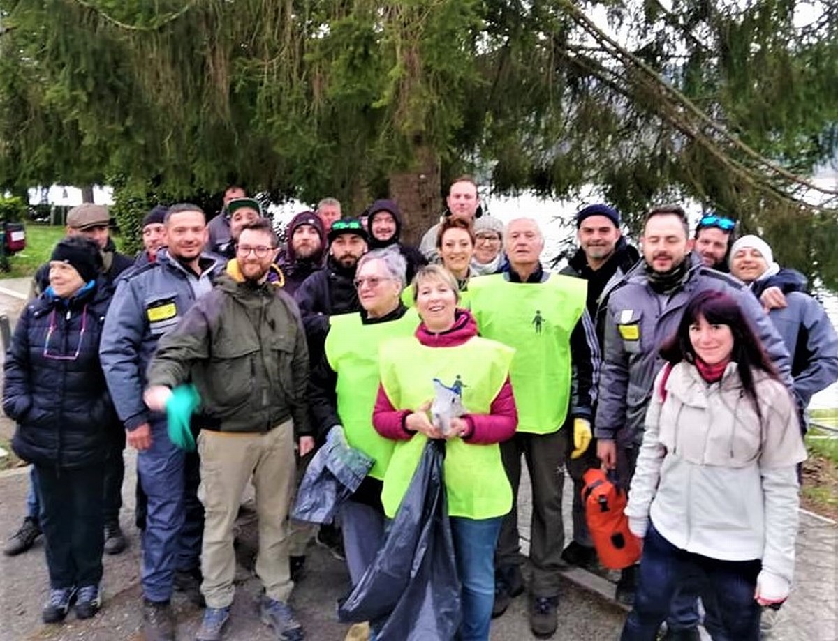 Piediluco pulizia sul lago un successo umbriaON