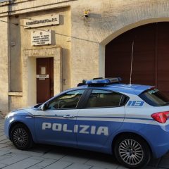 Nella lavatrice spunta un proiettile: indagini della polizia a Foligno
