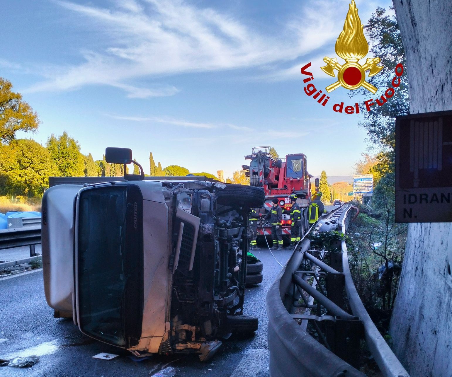 Camion Ribaltato Sul Raccordo: Traffico In Tilt A Perugia - UmbriaON