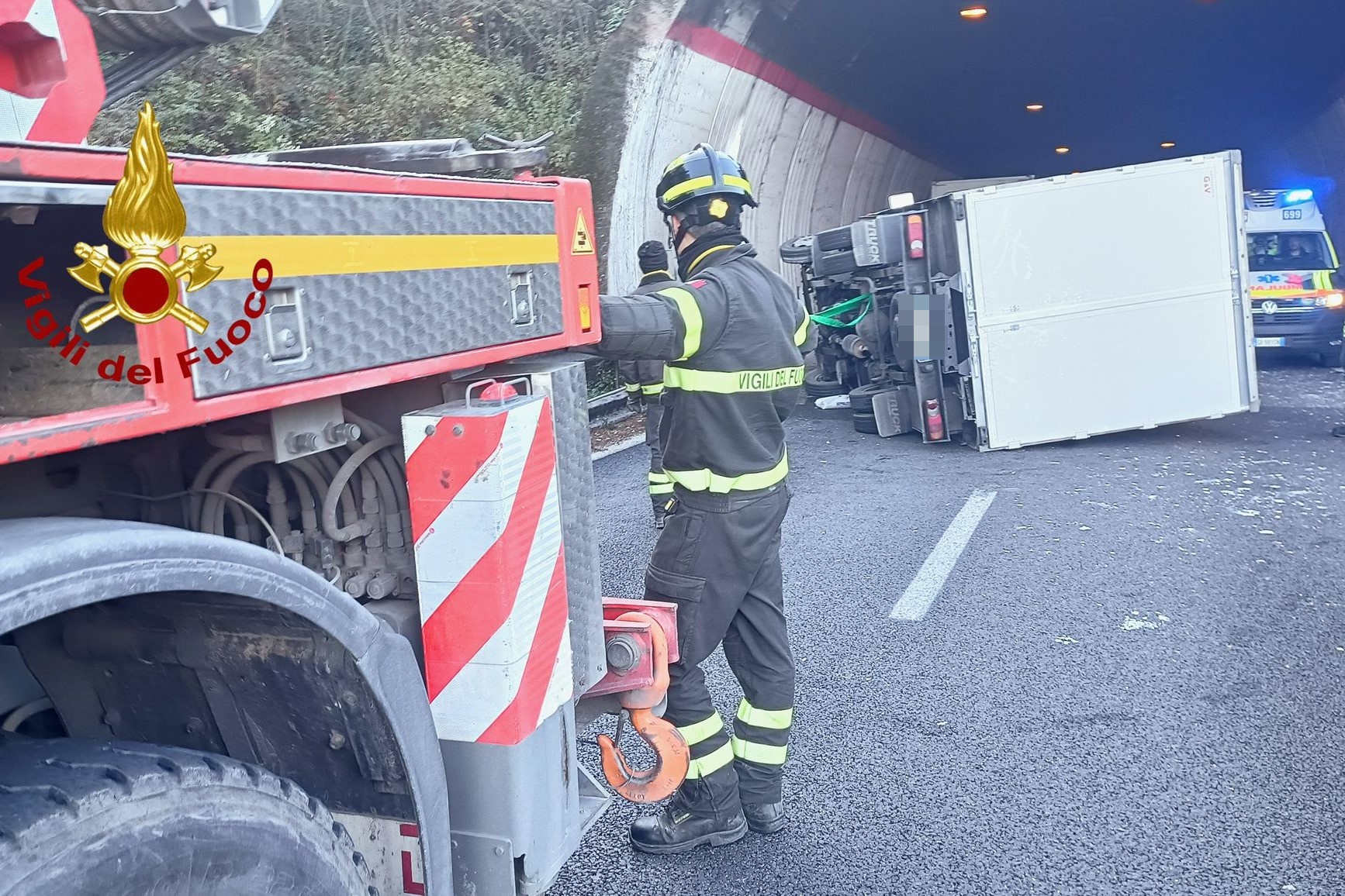 Camion Ribaltato Sul Raccordo: Traffico In Tilt A Perugia - UmbriaON