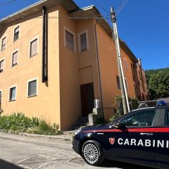 Violenta lite notturna in una casa di Cascia: 32enne allontanato e denunciato dall’Arma