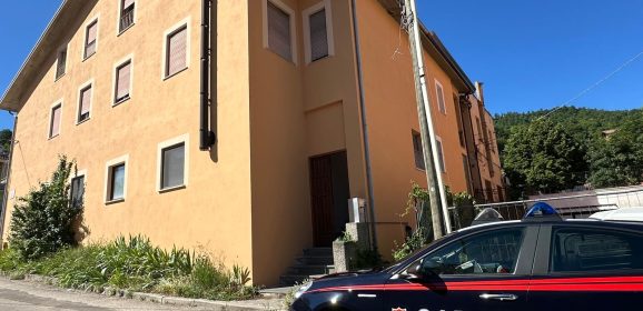 Violenta lite notturna in una casa di Cascia: 32enne allontanato e denunciato dall’Arma